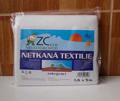 Bílá netkaná textilie 3,2 x 5 m