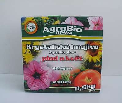 Krystalické hnojivo plod a květ